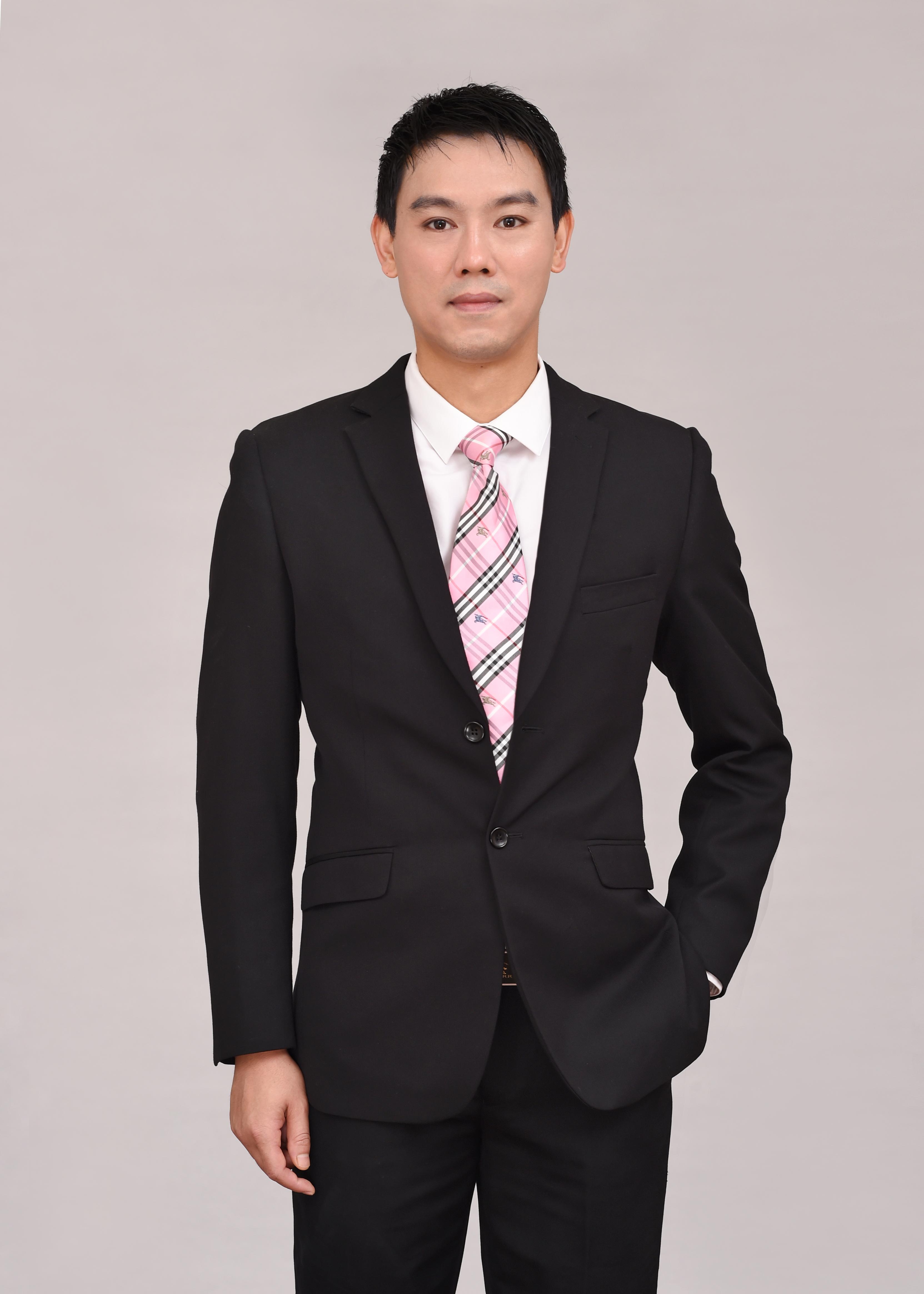 孙勇刚 视觉与舞美负责人